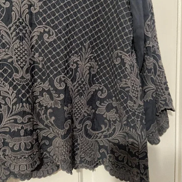 Johnny Was Jayne Top in Dark Grey Graphite Embroidery - Picture 8 of 11